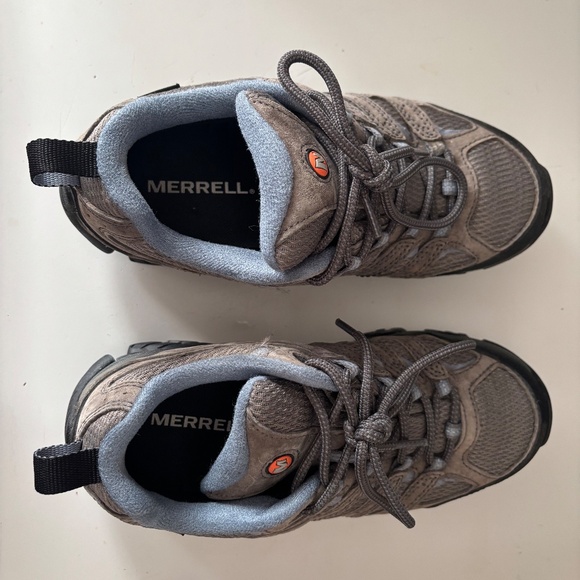 Merrell Hiking Shoes - Picture 2 of 4